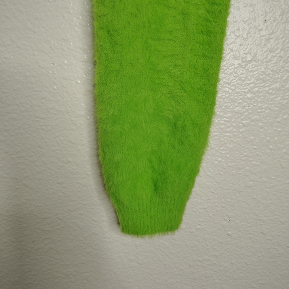 Savage X Fenty Fuzzy Neon Green Cropped Cardigan Metalic Logo Sz M - Picture 8 of 9